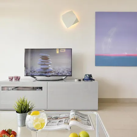 By Villagrancanaria *